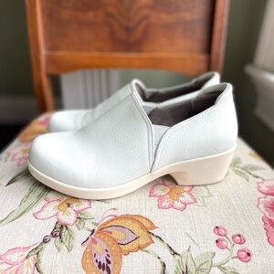 NATURALIZER at WORK ORTHOLITE FREEDA women 8.5 White Leather Nurse Medical Shoe